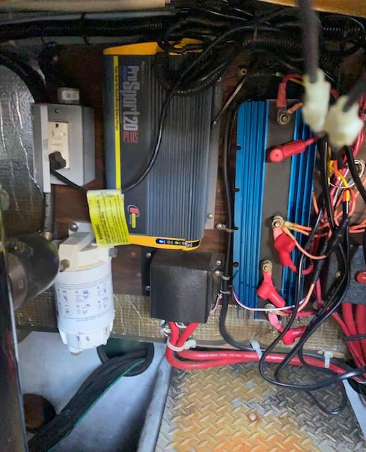 1995 40′ Regal 402 Commodore