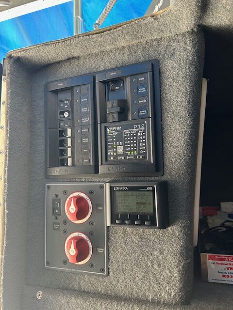 2016 Davidson 25’ Bahia