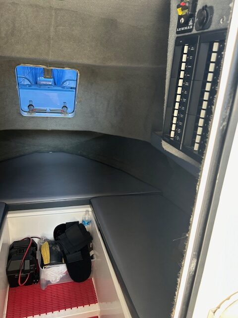 2016 Davidson 25’ Bahia