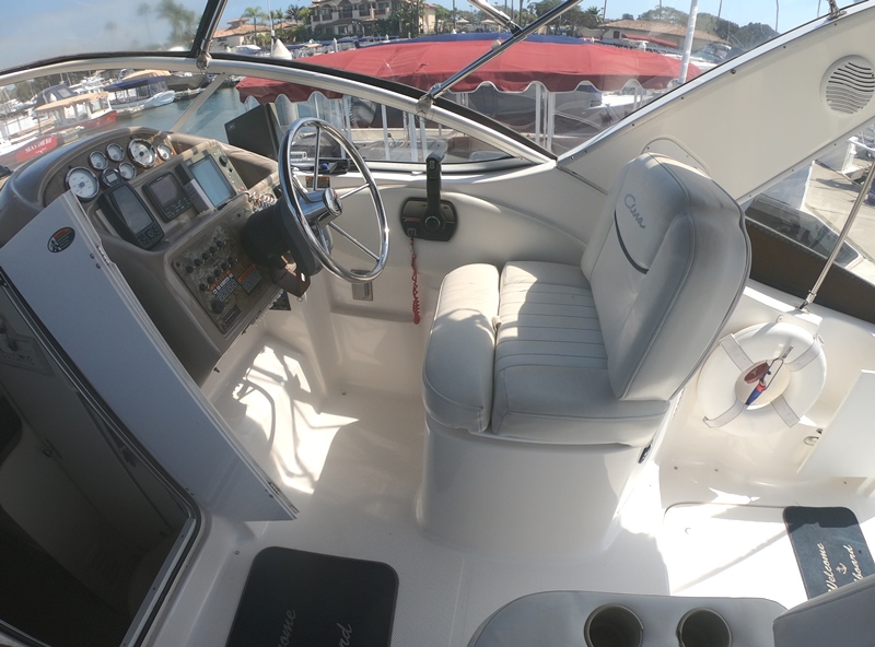 2001 Bayliner 2855 Ciera Express Cruiser w Trailer– Your Dream Boat is for Sale!