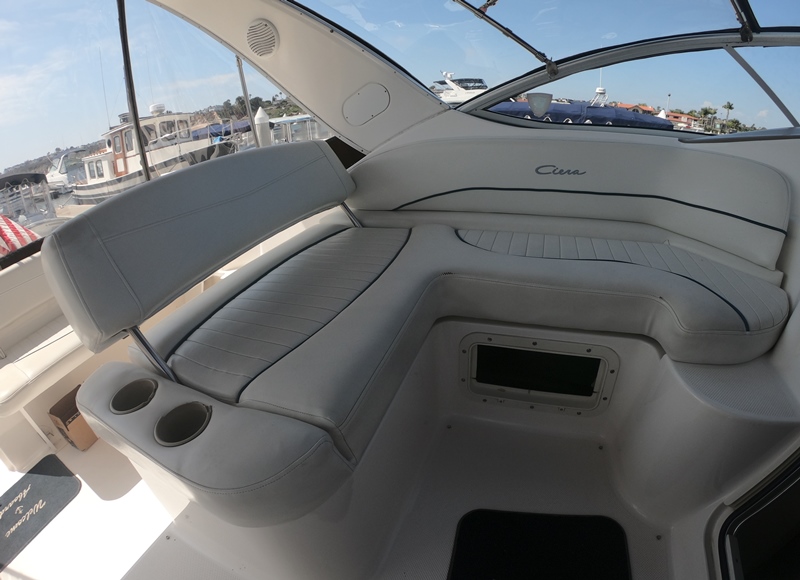 2001 Bayliner 2855 Ciera Express Cruiser w Trailer– Your Dream Boat is for Sale!