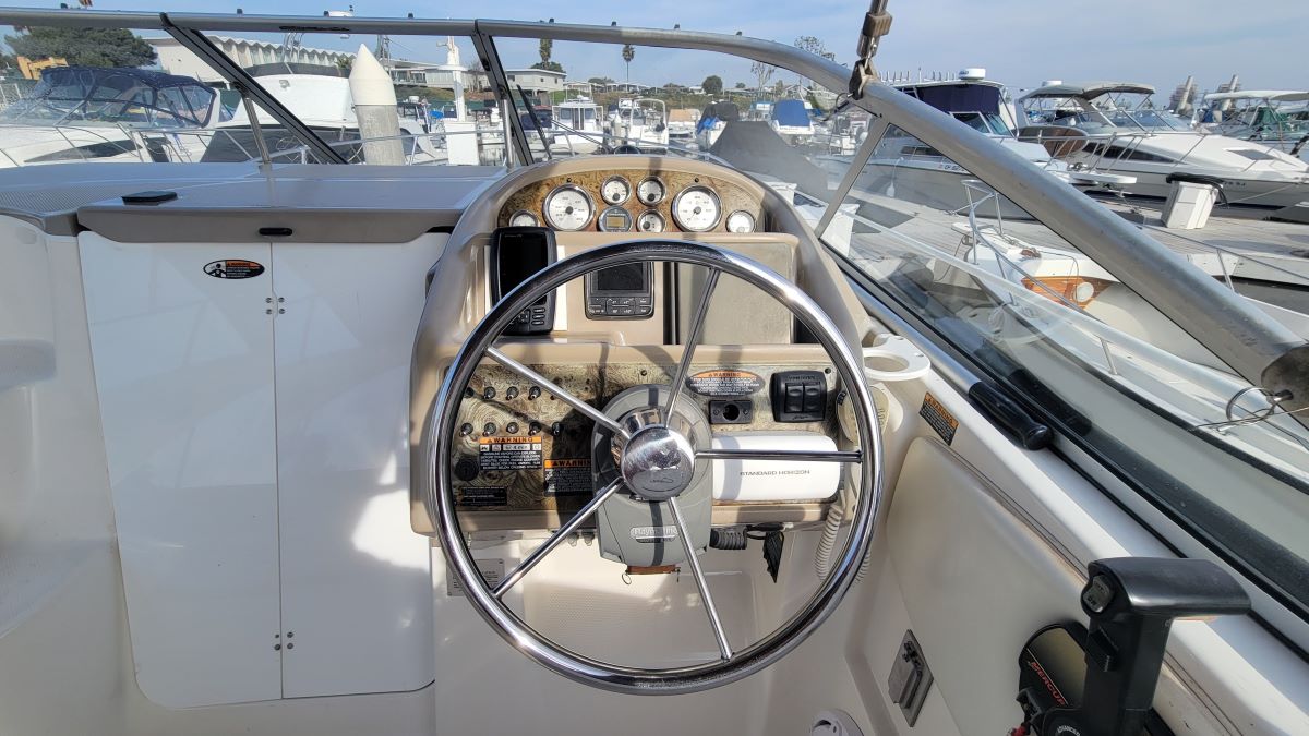 2001 Bayliner 2855 Ciera Express Cruiser w Trailer– Your Dream Boat is for Sale!