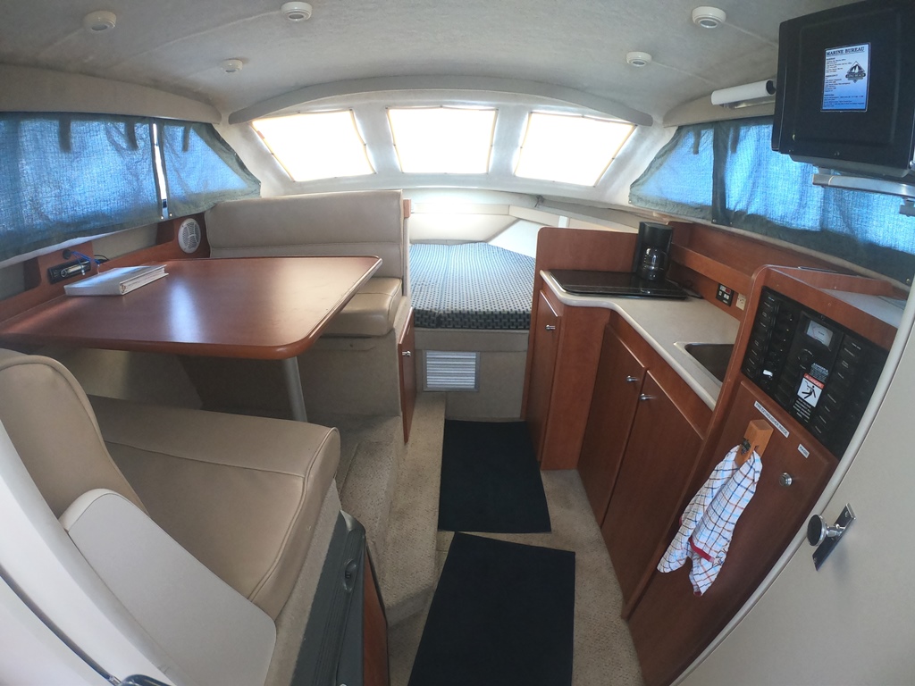 2005 Bayliner 289 Classic Pilothouse