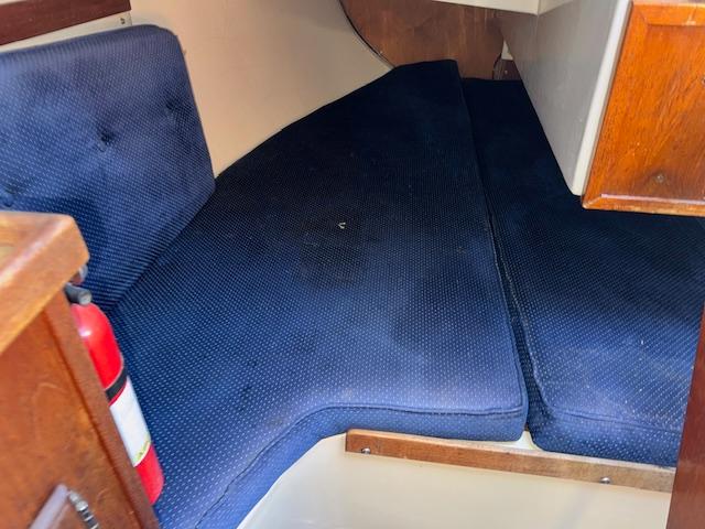 1984 30′ Catalina 30