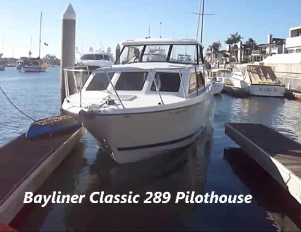 2005 Bayliner 289 Classic Pilothouse