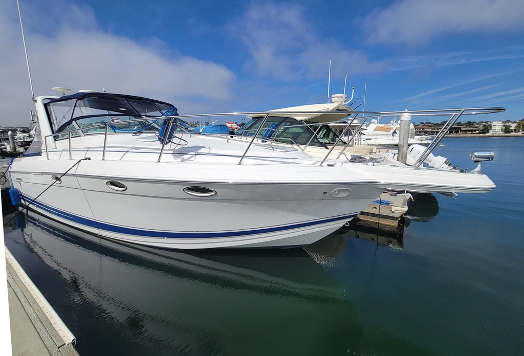 2003 31′ Formula PC Express Cruiser