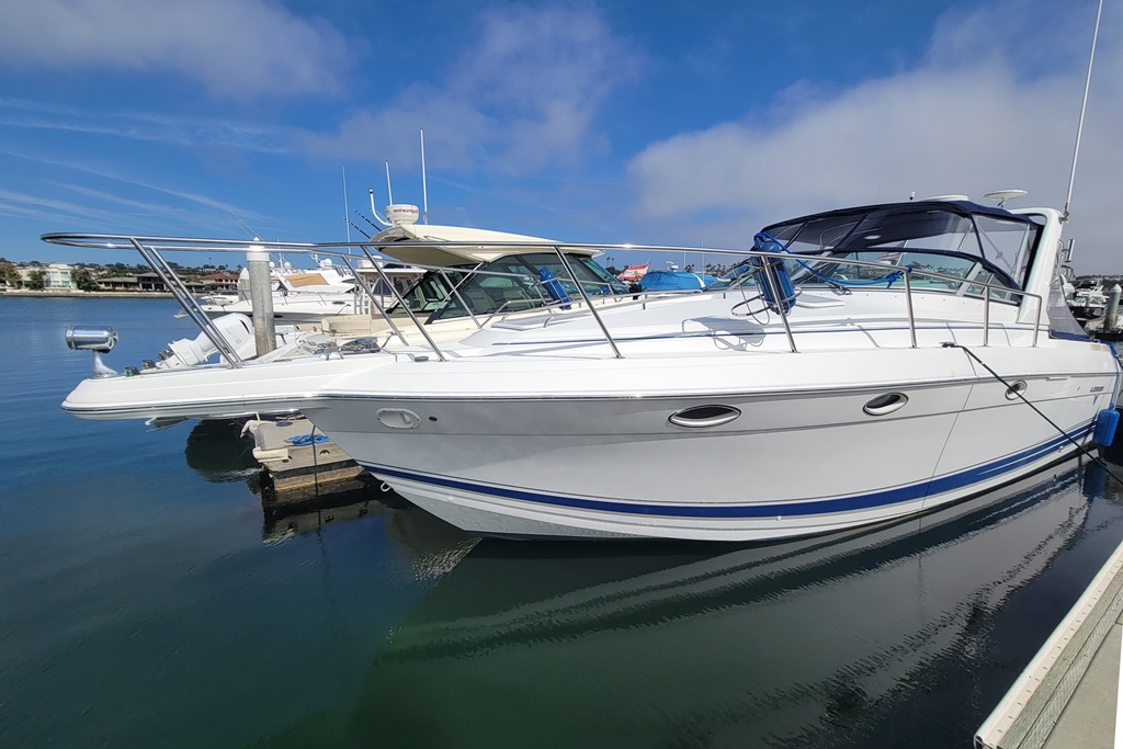 2003 31′ Formula PC Express Cruiser