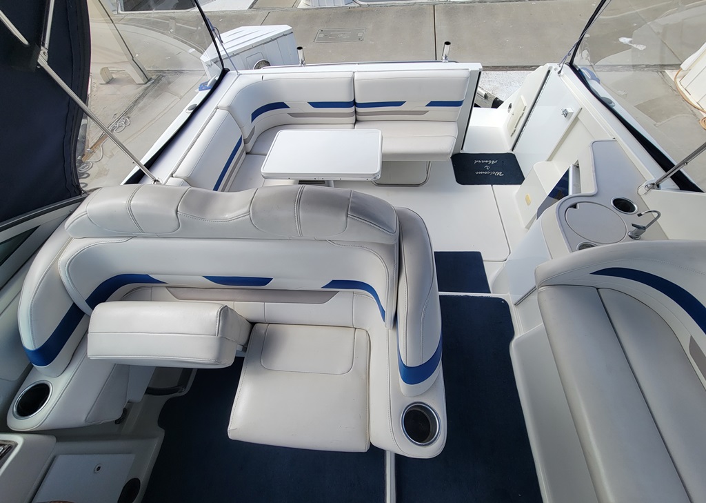 2003 31′ Formula PC Express Cruiser