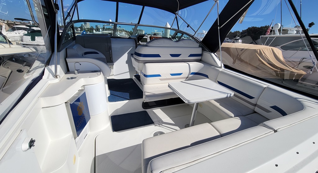 2003 31′ Formula PC Express Cruiser