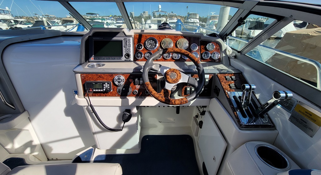 2003 31′ Formula PC Express Cruiser