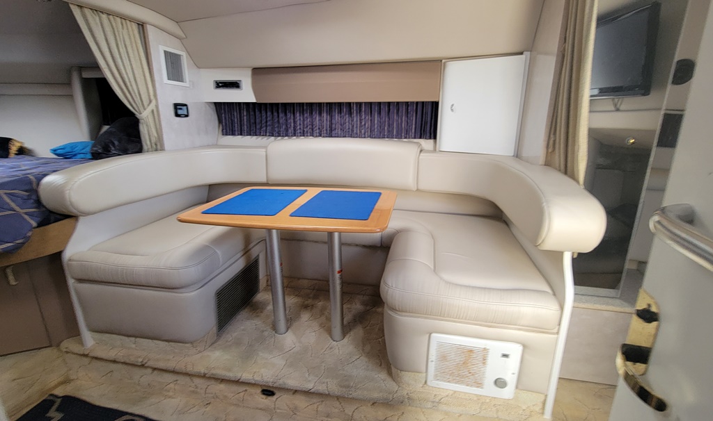 2003 31′ Formula PC Express Cruiser