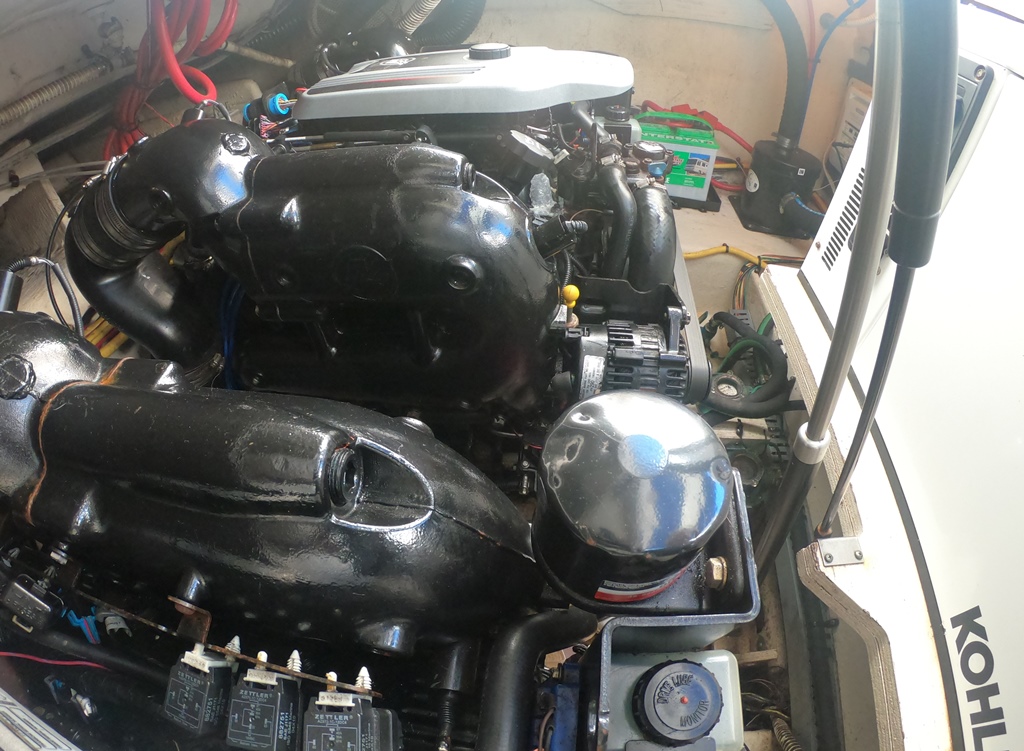 2010 30′ Bayliner 315 Express Cruiser