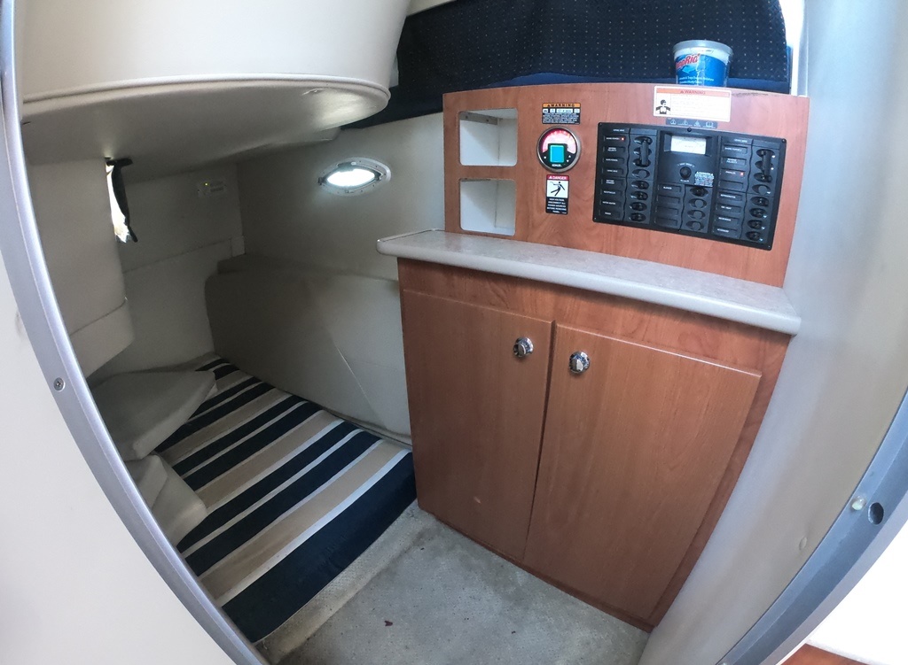 2010 30′ Bayliner 315 Express Cruiser