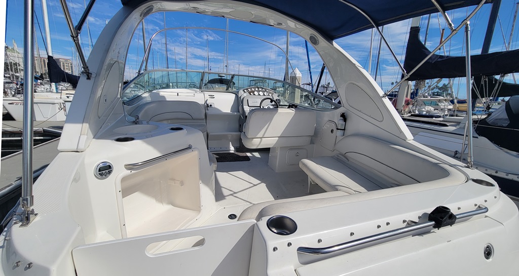 2010 30′ Bayliner 315 Express Cruiser