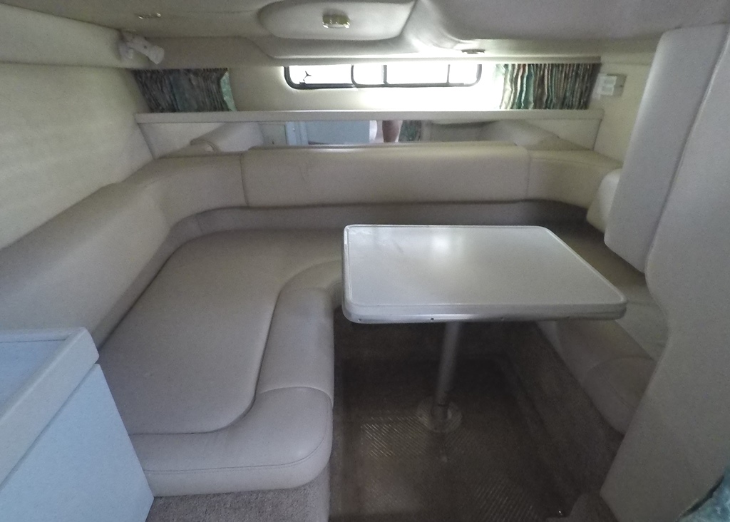 2003 31′ Formula PC Express Cruiser