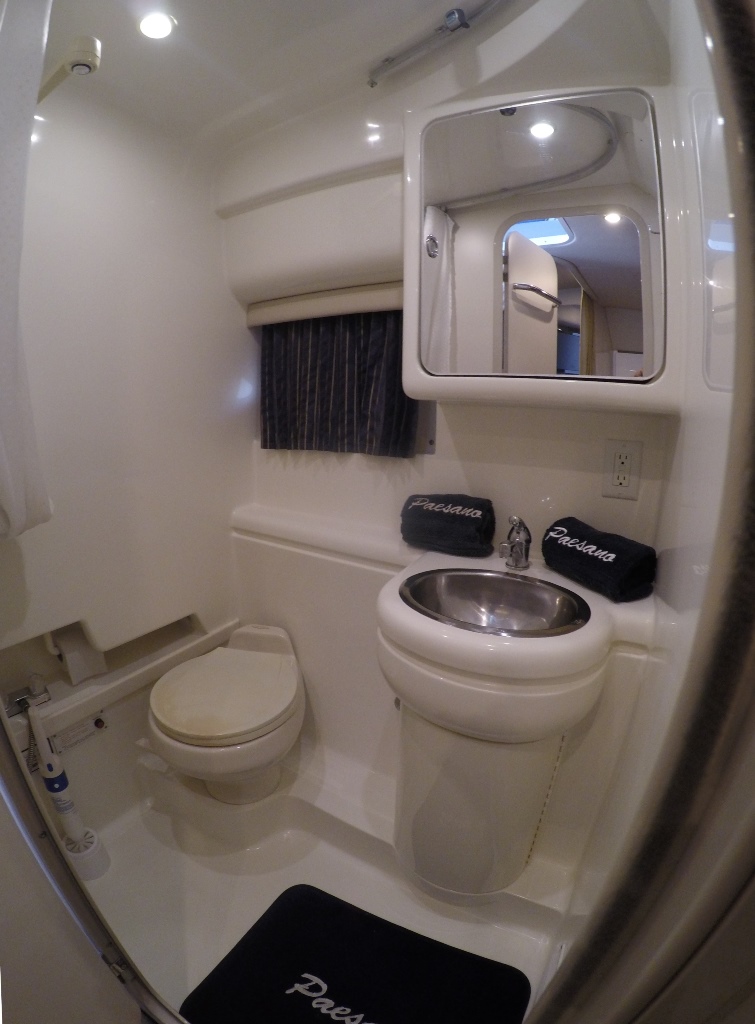 2003 31′ Formula PC Express Cruiser