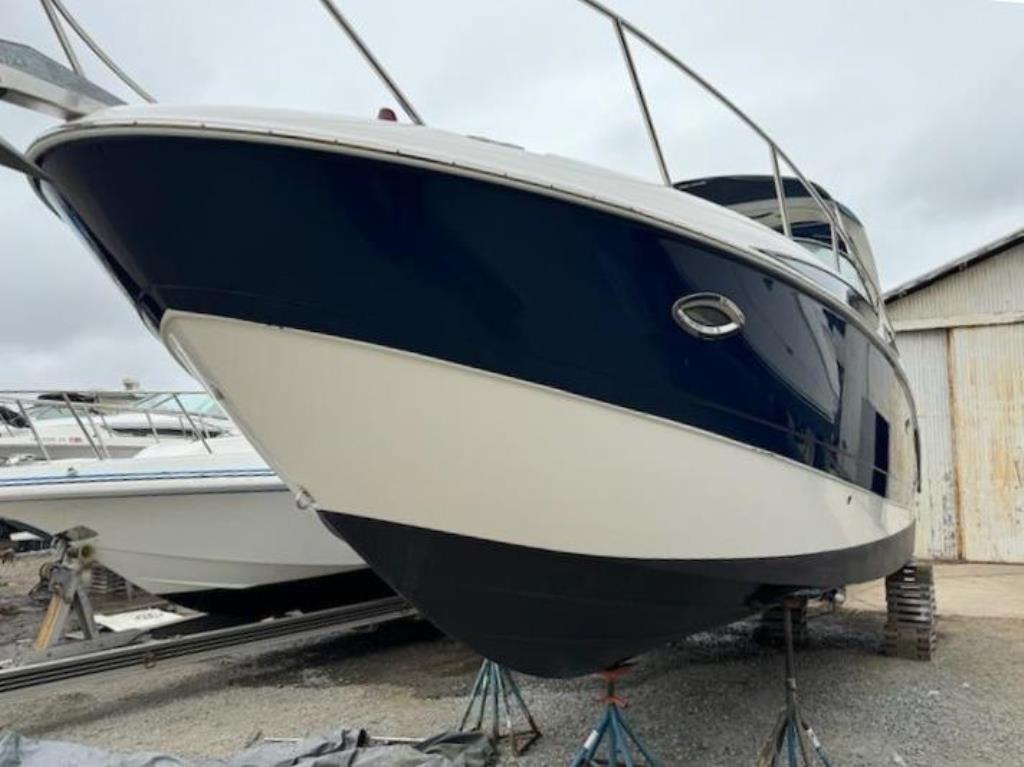 2010 30′ Bayliner 315 Express Cruiser