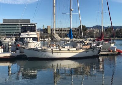 BARLOVENTO-AT-DOCK-NO-SAILS