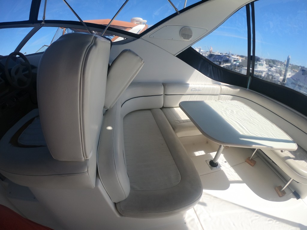 2001 30′ Bayliner 3055