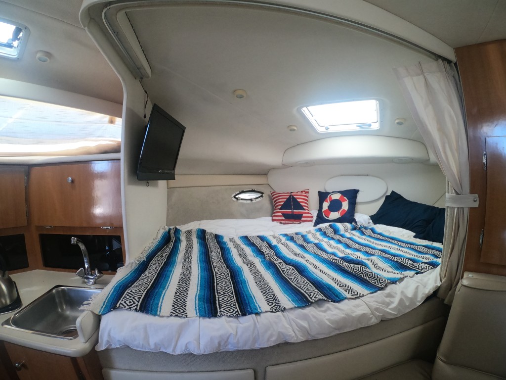 2001 30′ Bayliner 3055