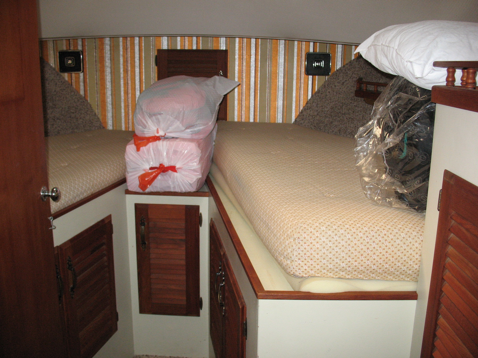 1979 48′ TOLLYCRAFT