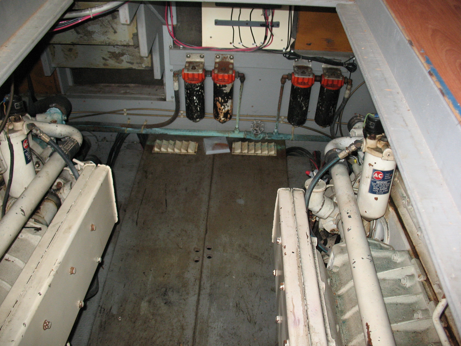 1979 48′ TOLLYCRAFT