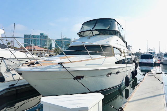 2006 42′ CARVER SUPER SPORT