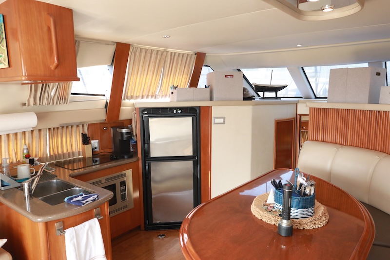 2006 42′ CARVER SUPER SPORT