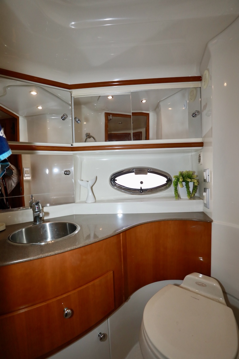 2006 42′ CARVER SUPER SPORT