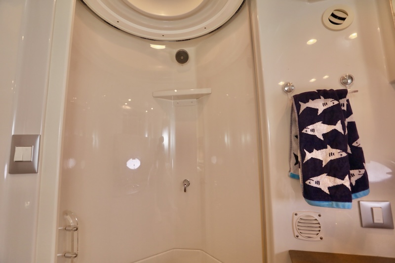 2006 42′ CARVER SUPER SPORT