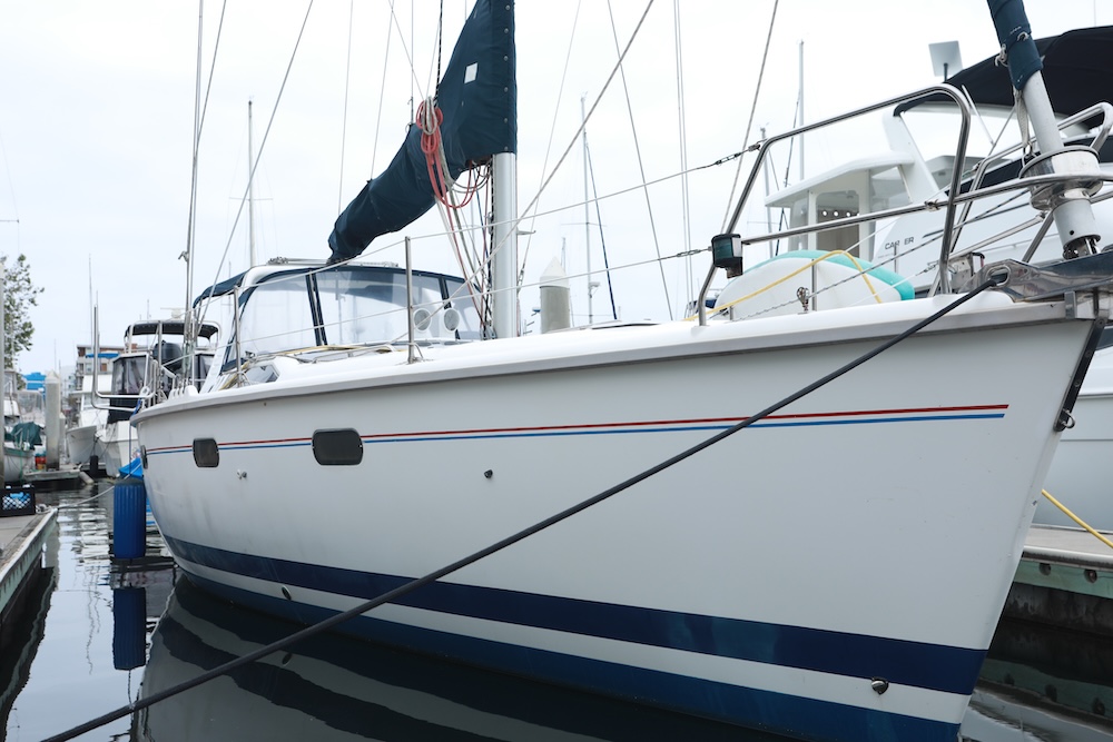 1995 43′ Hunter 430