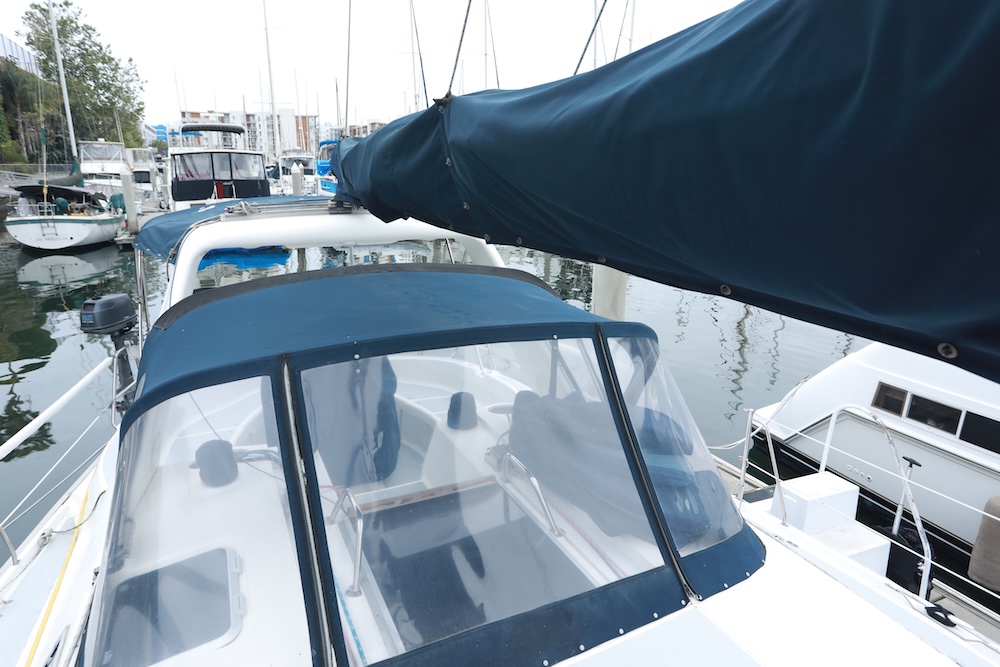 1995 43′ Hunter 430