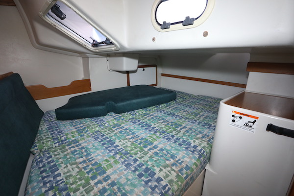 2000 32′ Catalina 320