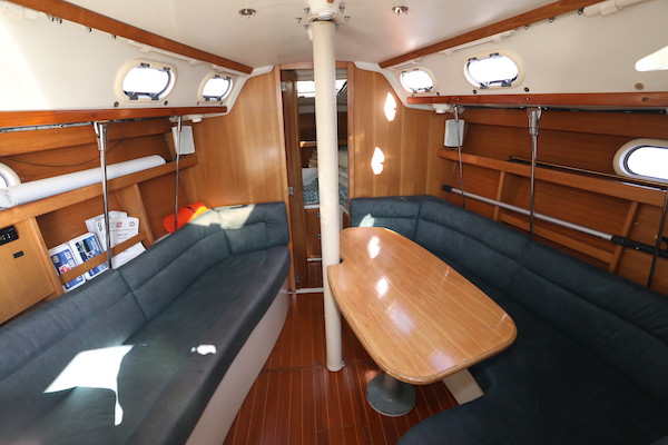 2000 32′ Catalina 320