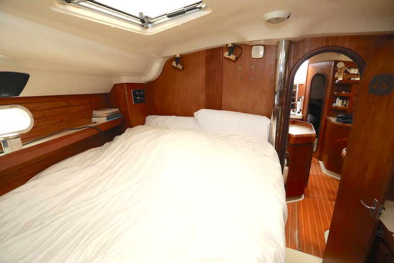 1995 43′ Hunter 430