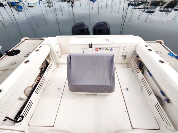 2003 29′ Trophy 2902 Walkaround