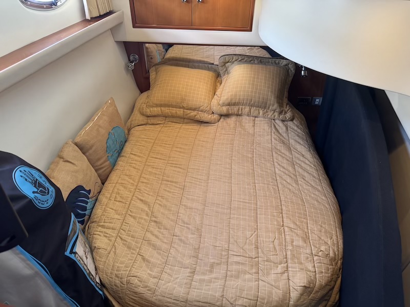 2006 42′ CARVER SUPER SPORT