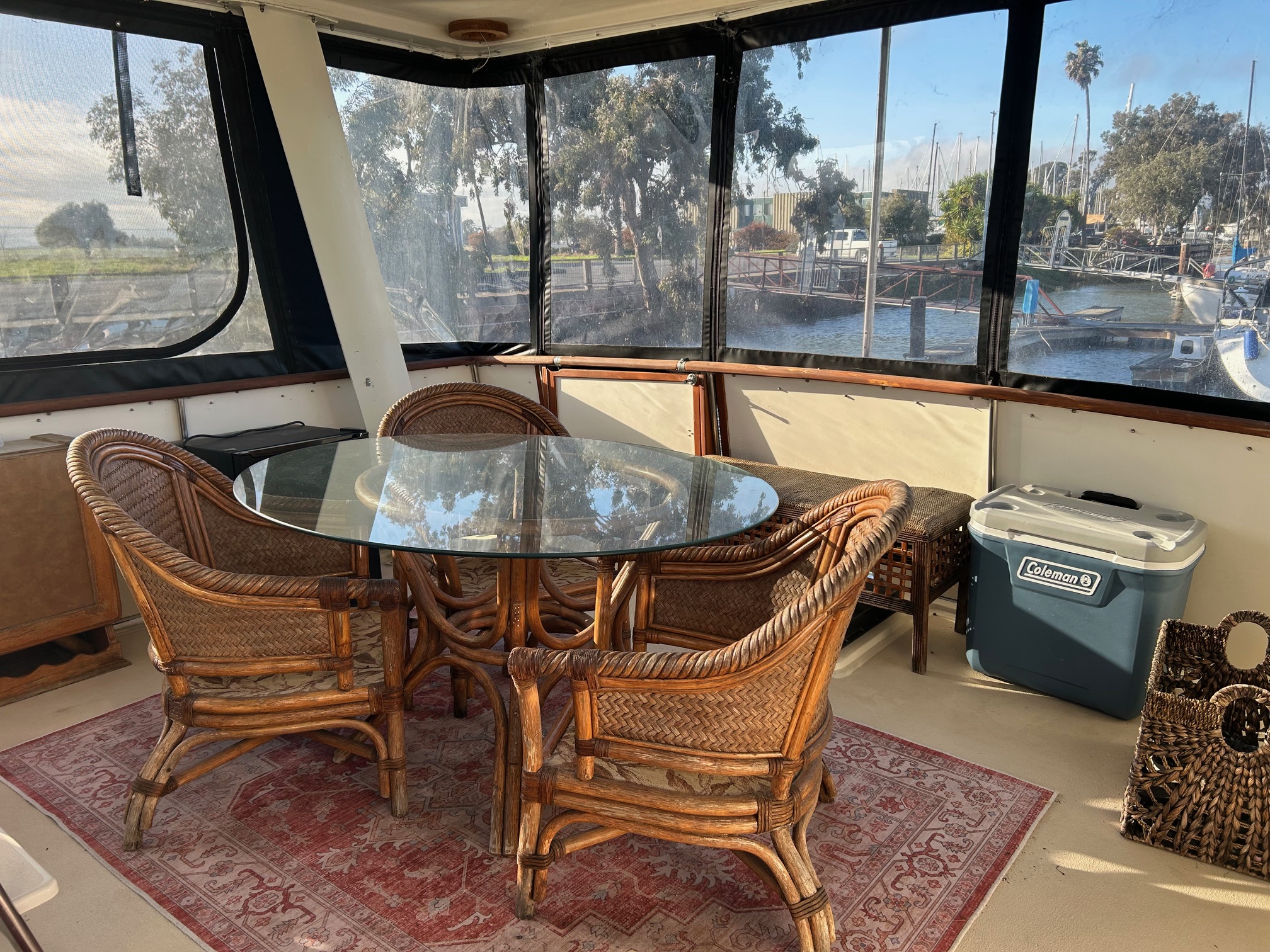 1984 38′ Californian Motor Yacht