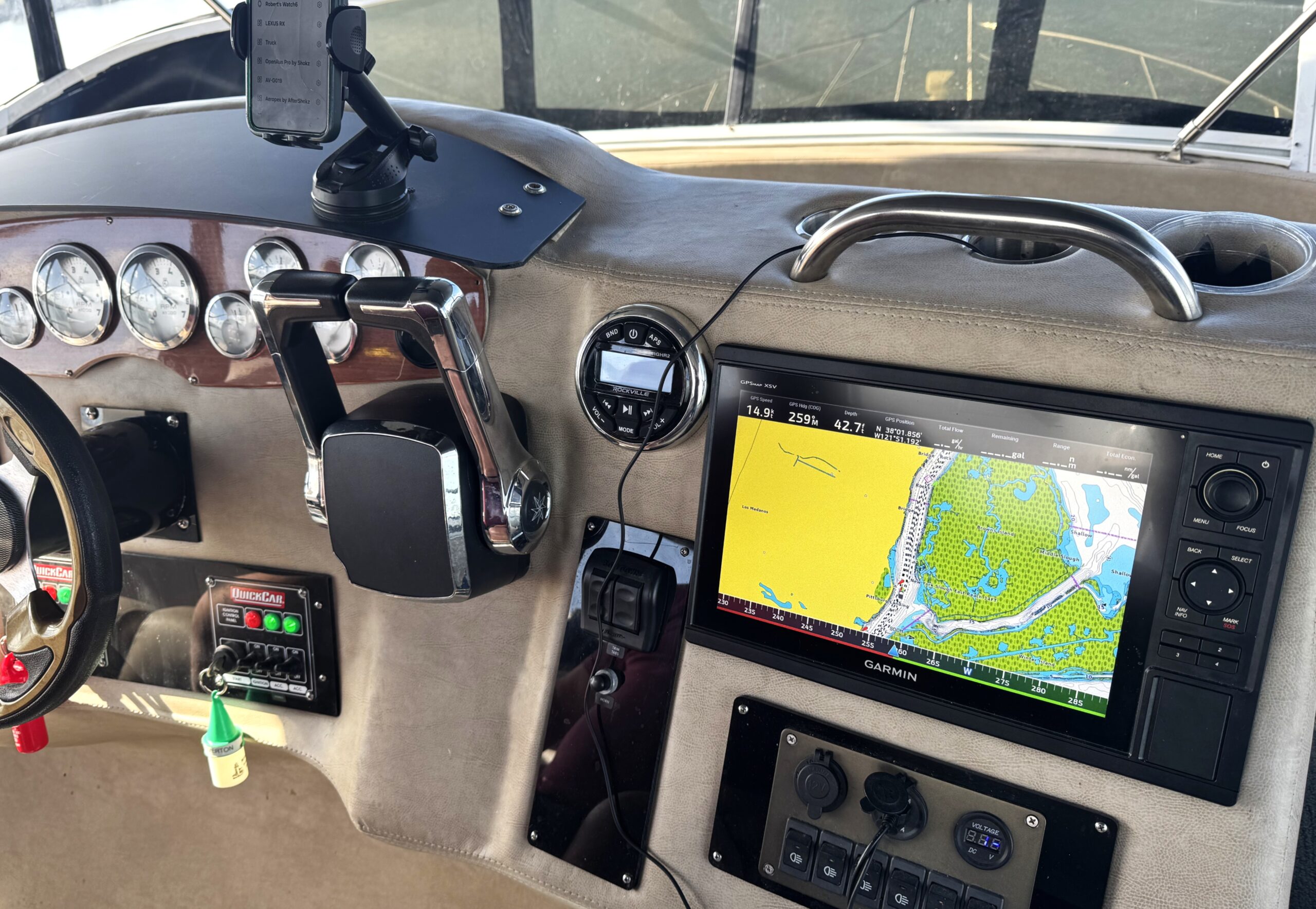 1999 42′ Silverton 422 Motor Yacht