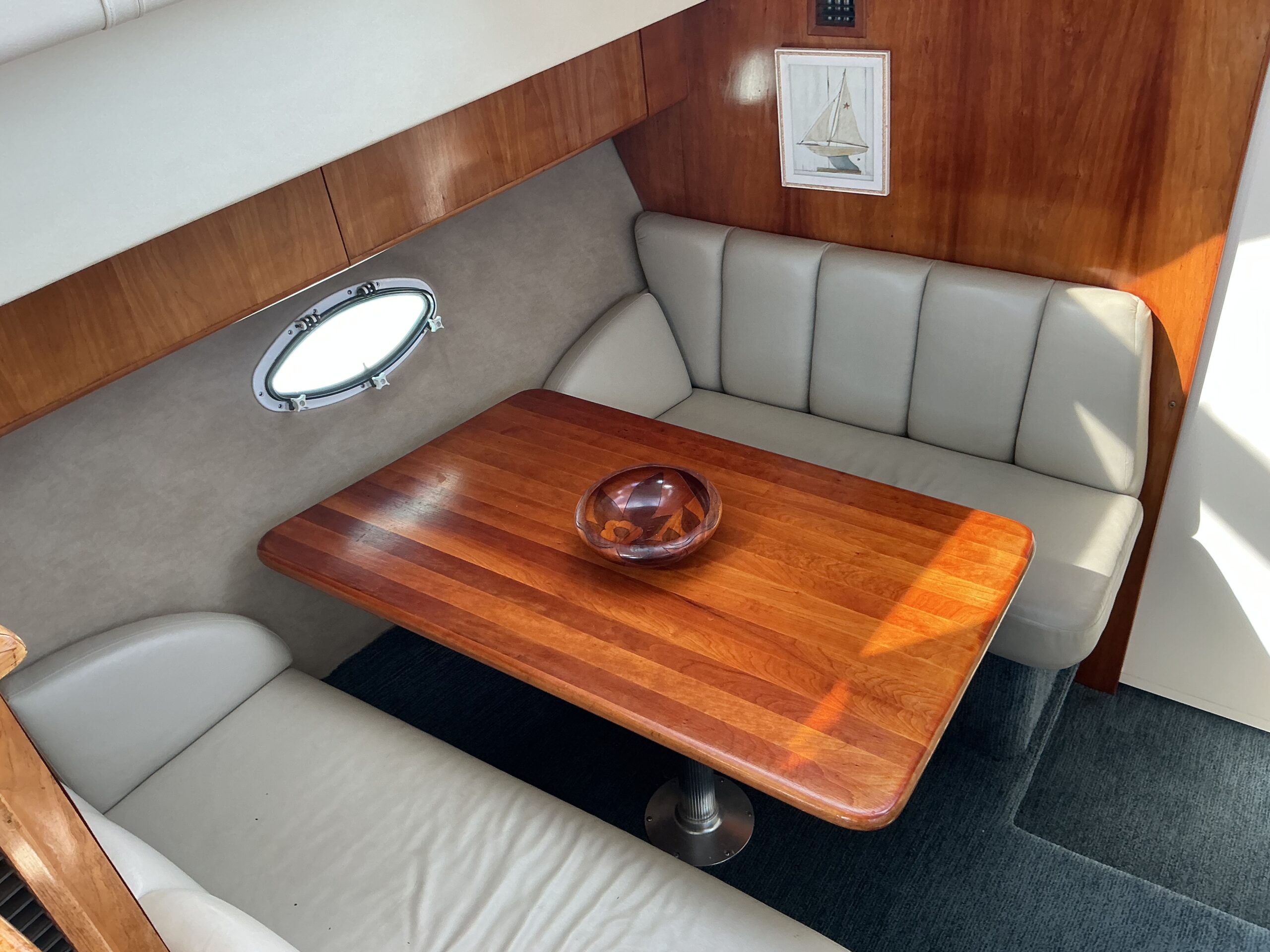 1999 42′ Silverton 422 Motor Yacht