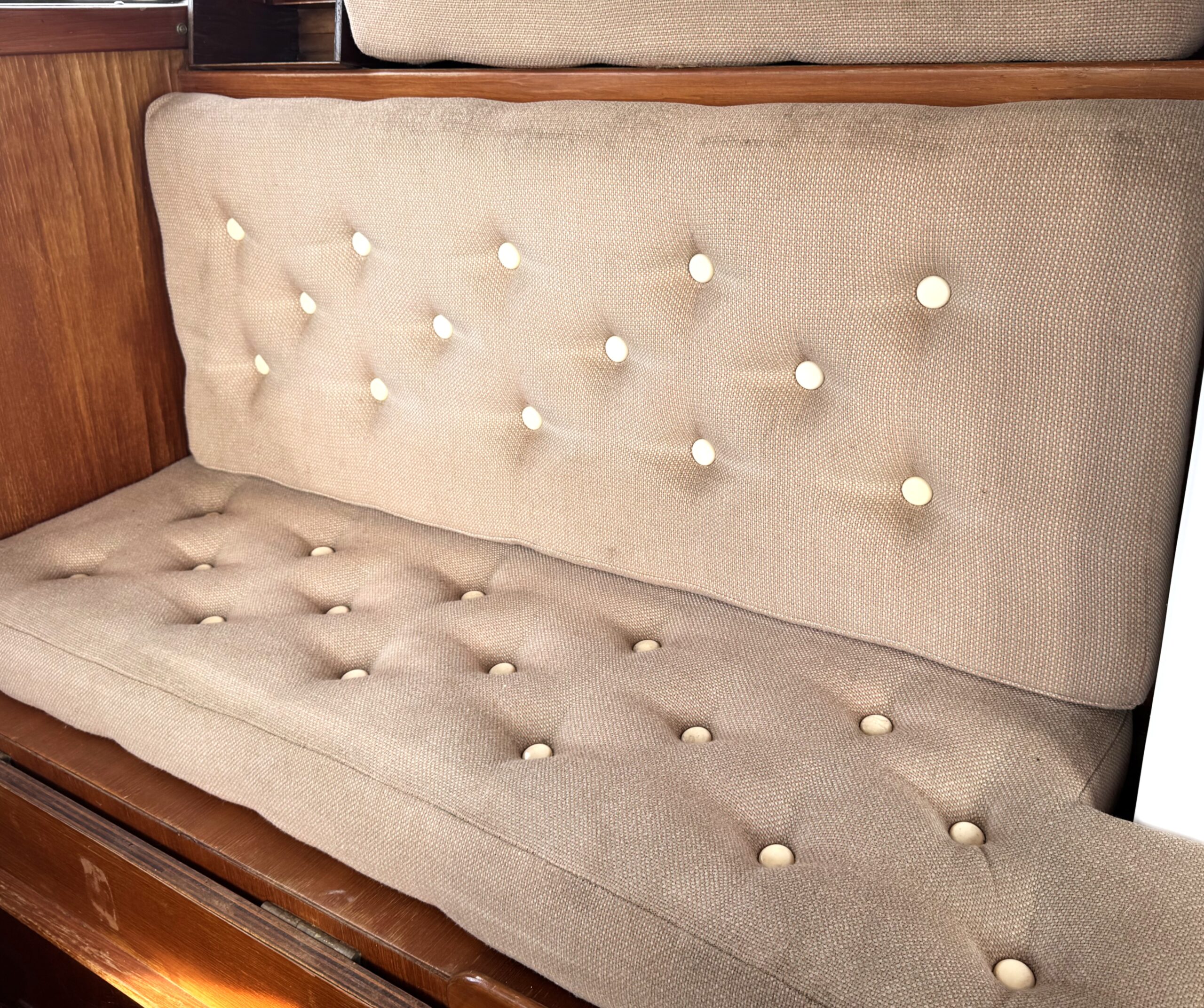 1985 Eagle Trawler 32