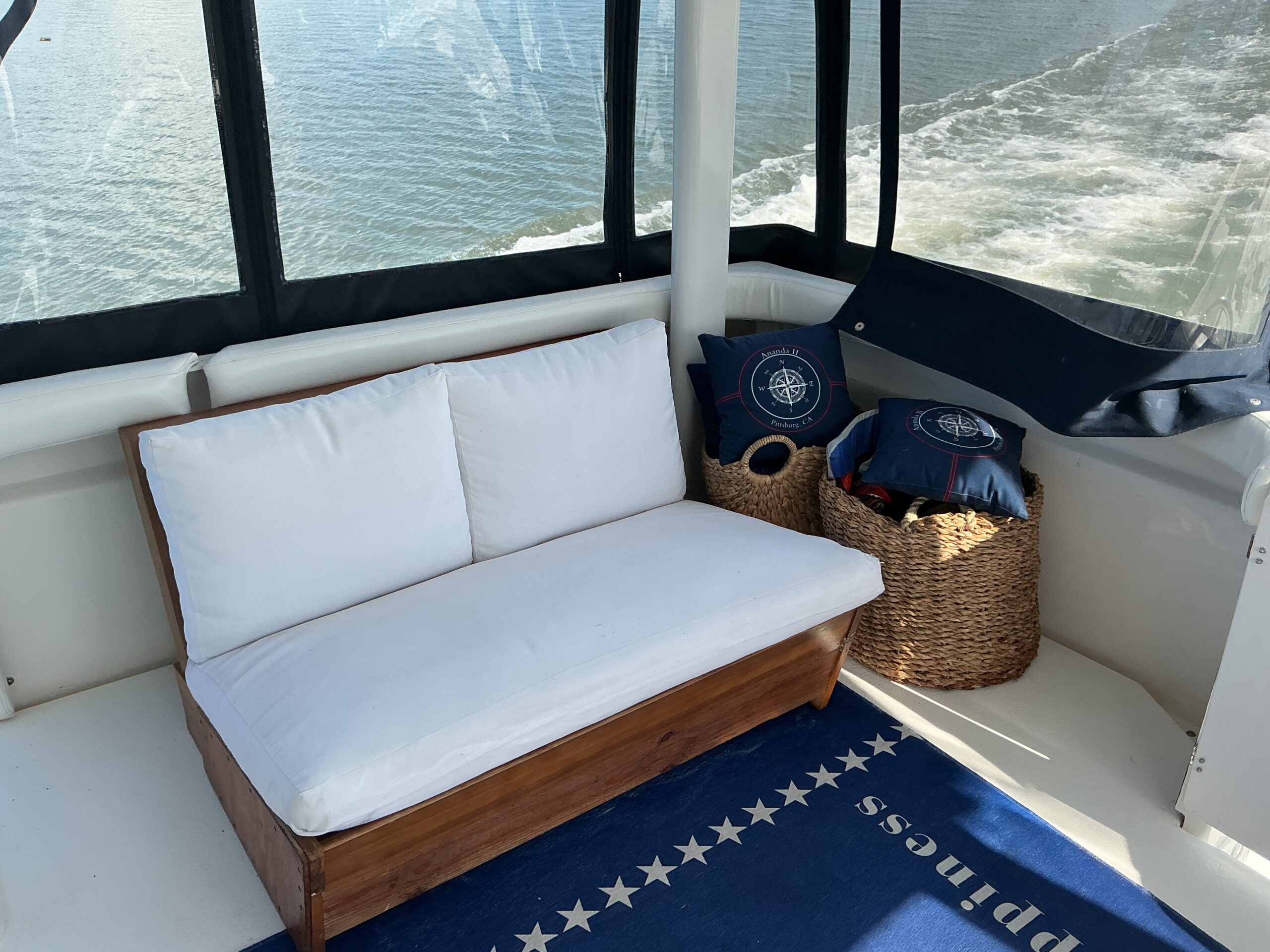 1999 42′ Silverton 422 Motor Yacht