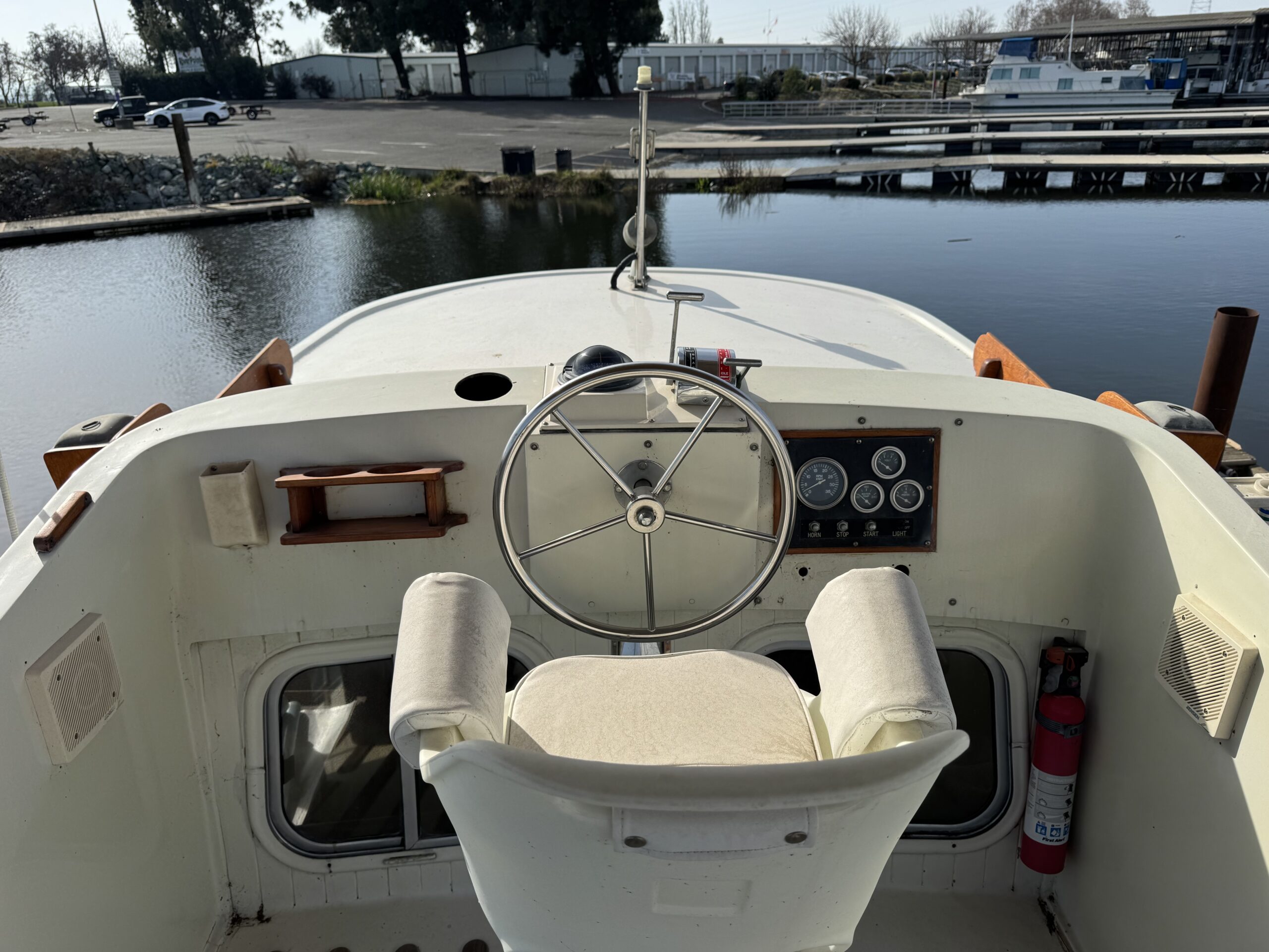 1985 Eagle Trawler 32