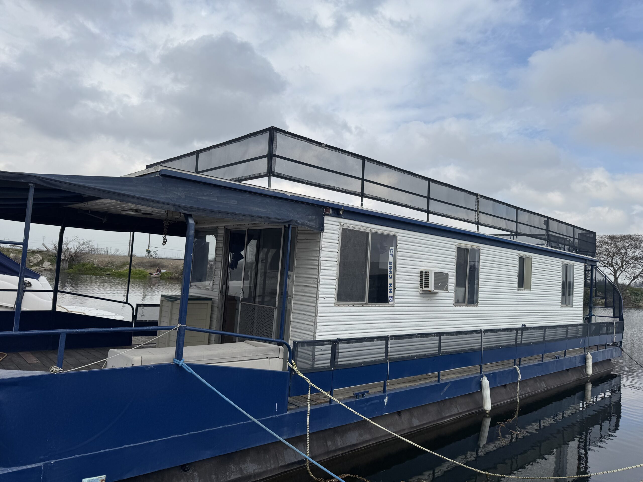 1983 47′ Sierra MasterFab Houseboat