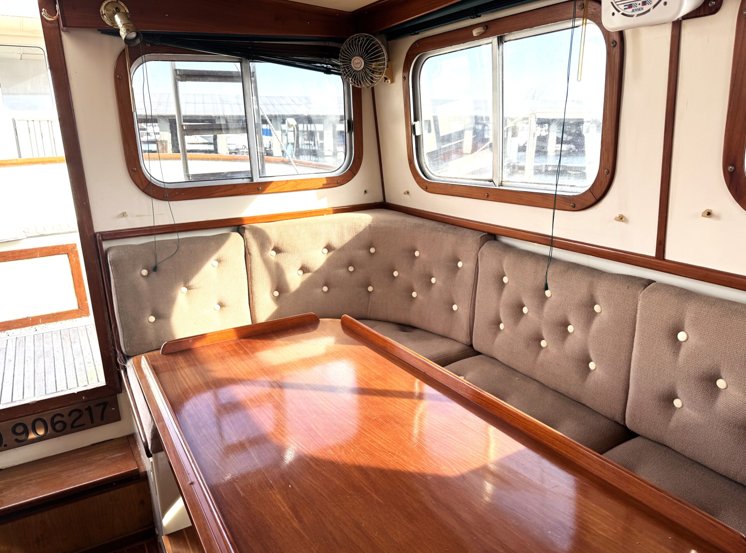 1985 Eagle Trawler 32
