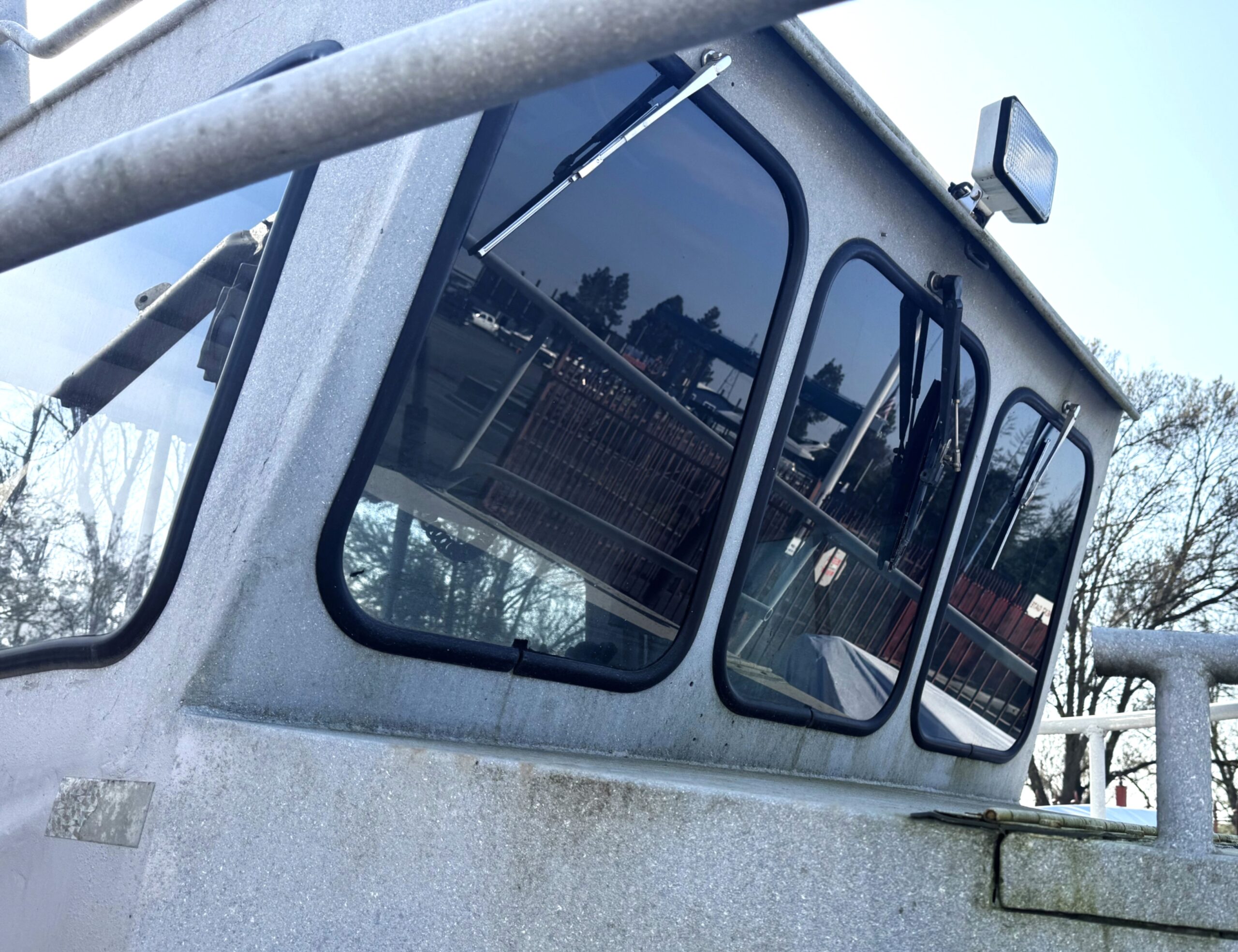 1998 22′ Custom Aluminum Fishing Boat