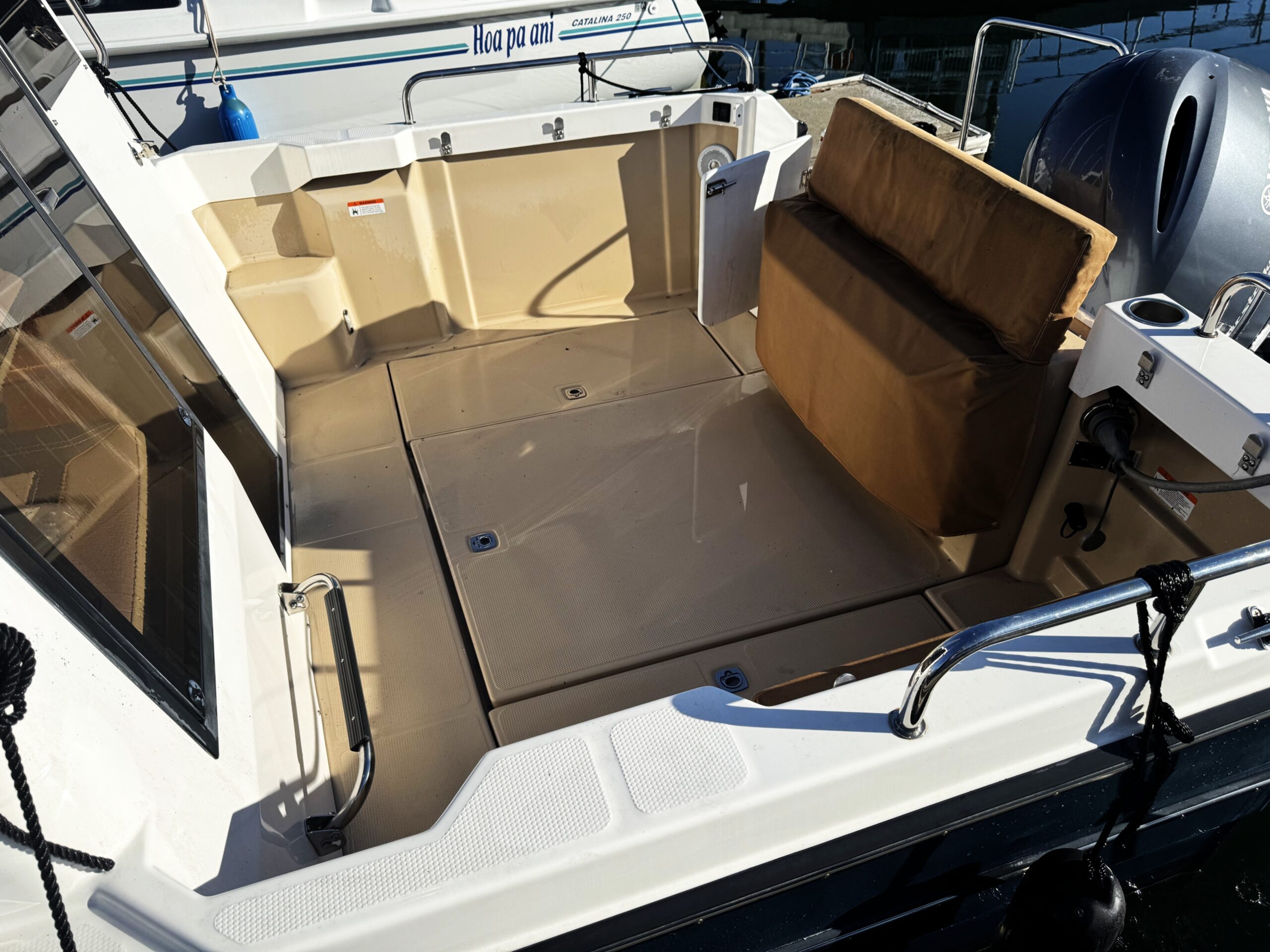 2019 23′ Ranger Tug