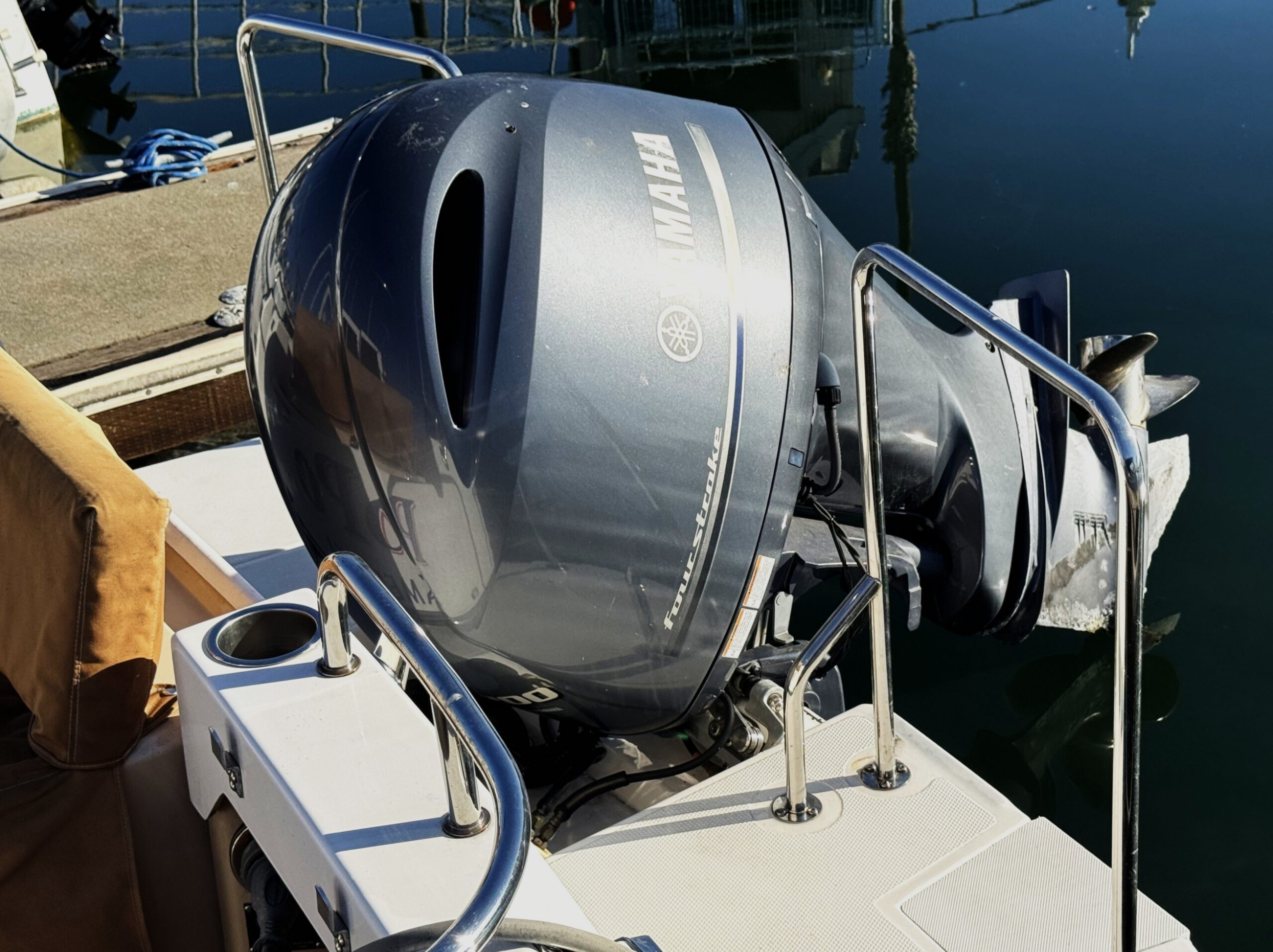 2019 23′ Ranger Tug