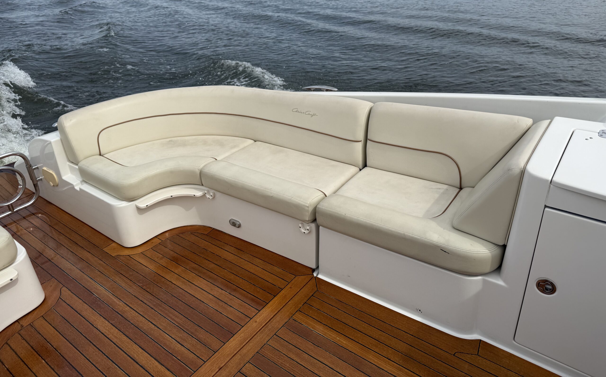 2008 36′ Chris Craft Corsair Heritage