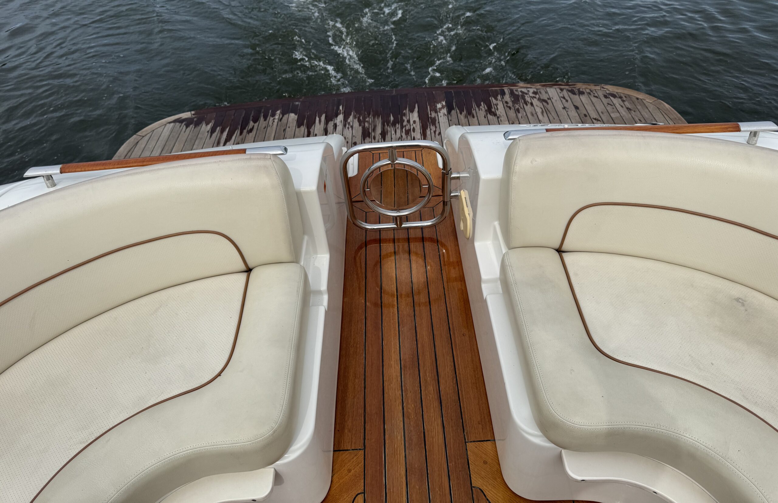 2008 36′ Chris Craft Corsair Heritage